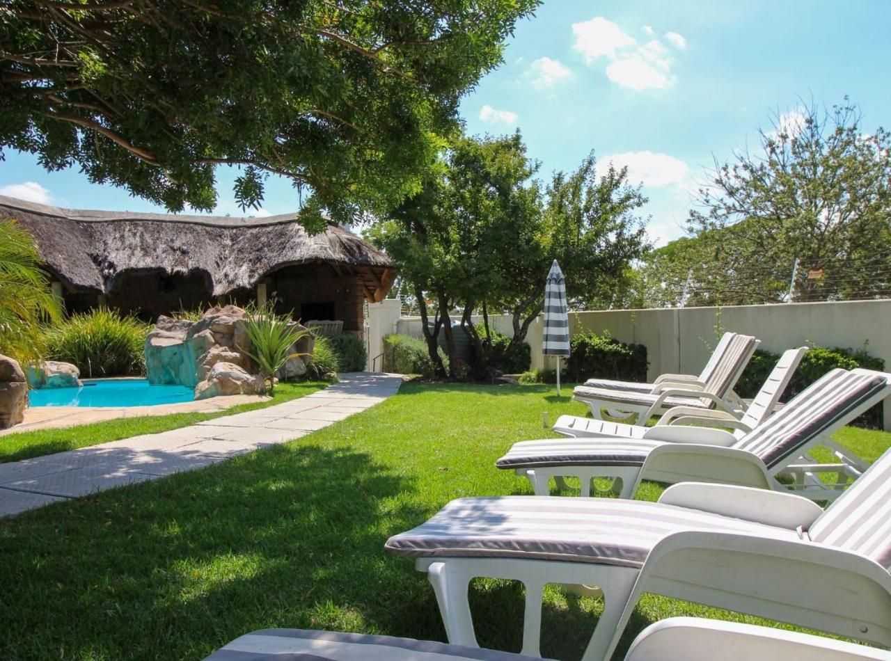 4 Piet Retief Hotel Stellenbosch Exterior photo